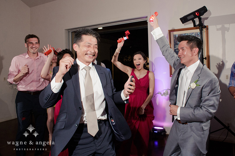 hawaii wedding dancing