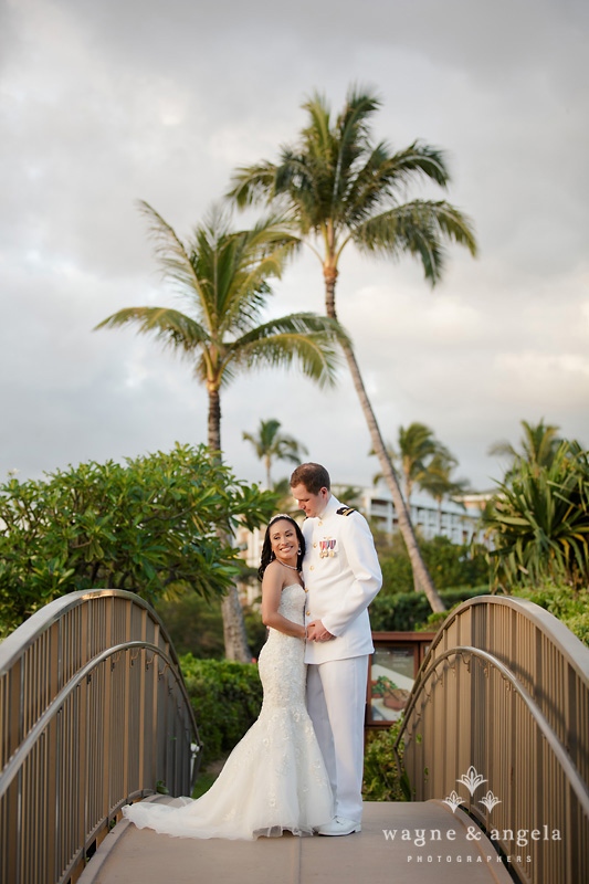 maui wedding couple