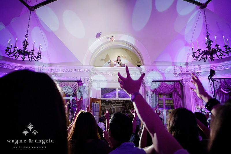 tossing the bouquet